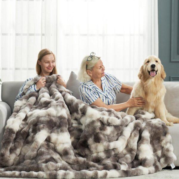 Luxury Faux Fur Throw Blanket